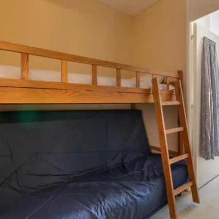 4 Personnes Au Pied Des Piste Et Sentier De Randonne *